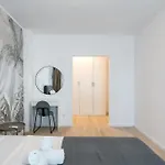 Apartman Majestic Apartments- With Parking