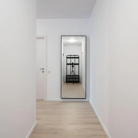 Majestic Apartments- With Parking * Bucharest