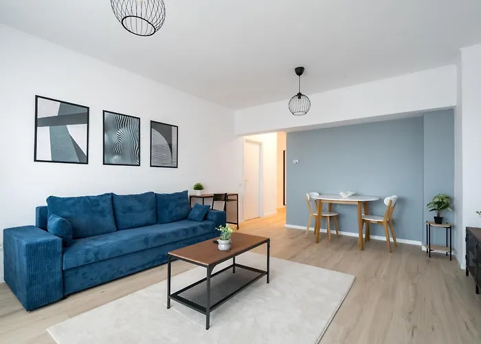 Majestic Apartments- With Parking *