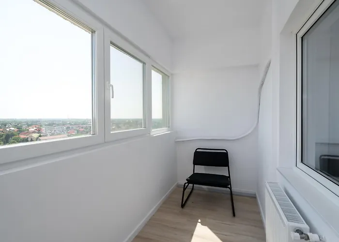 Majestic Apartments- With Parking Apartment