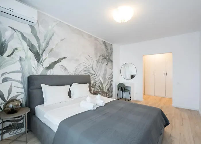 公寓 Majestic Apartments- With Parking