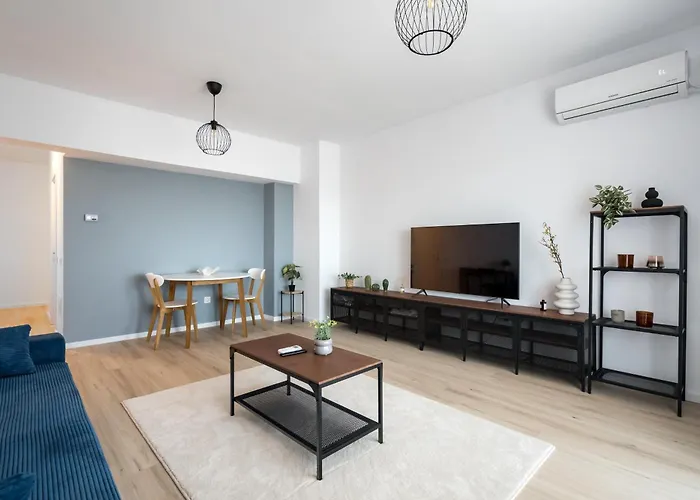 Majestic Apartments- With Parking