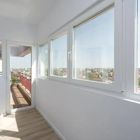 Majestic Apartments- With Parking