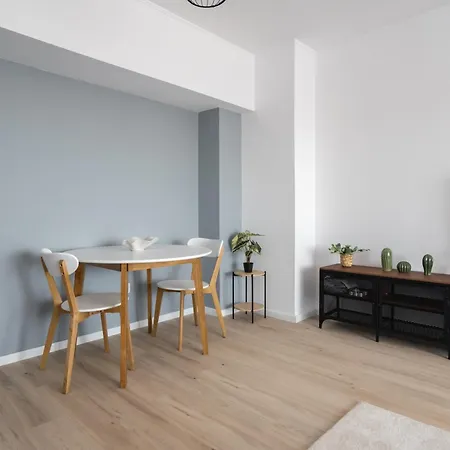 Majestic Apartments- With Parking Διαμέρισμα