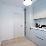 Апартаменти Majestic Apartments- With Parking Бухарест