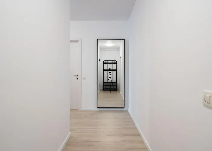 Majestic Apartments- With Parking * Bucarest